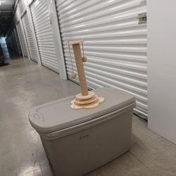 Cat Scratching Post & Toy