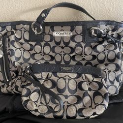 Coach Vintage/Wristlet