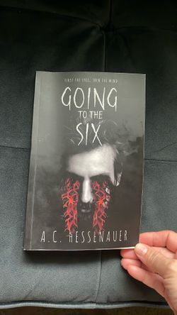 Horror book 📖  Going to the Six