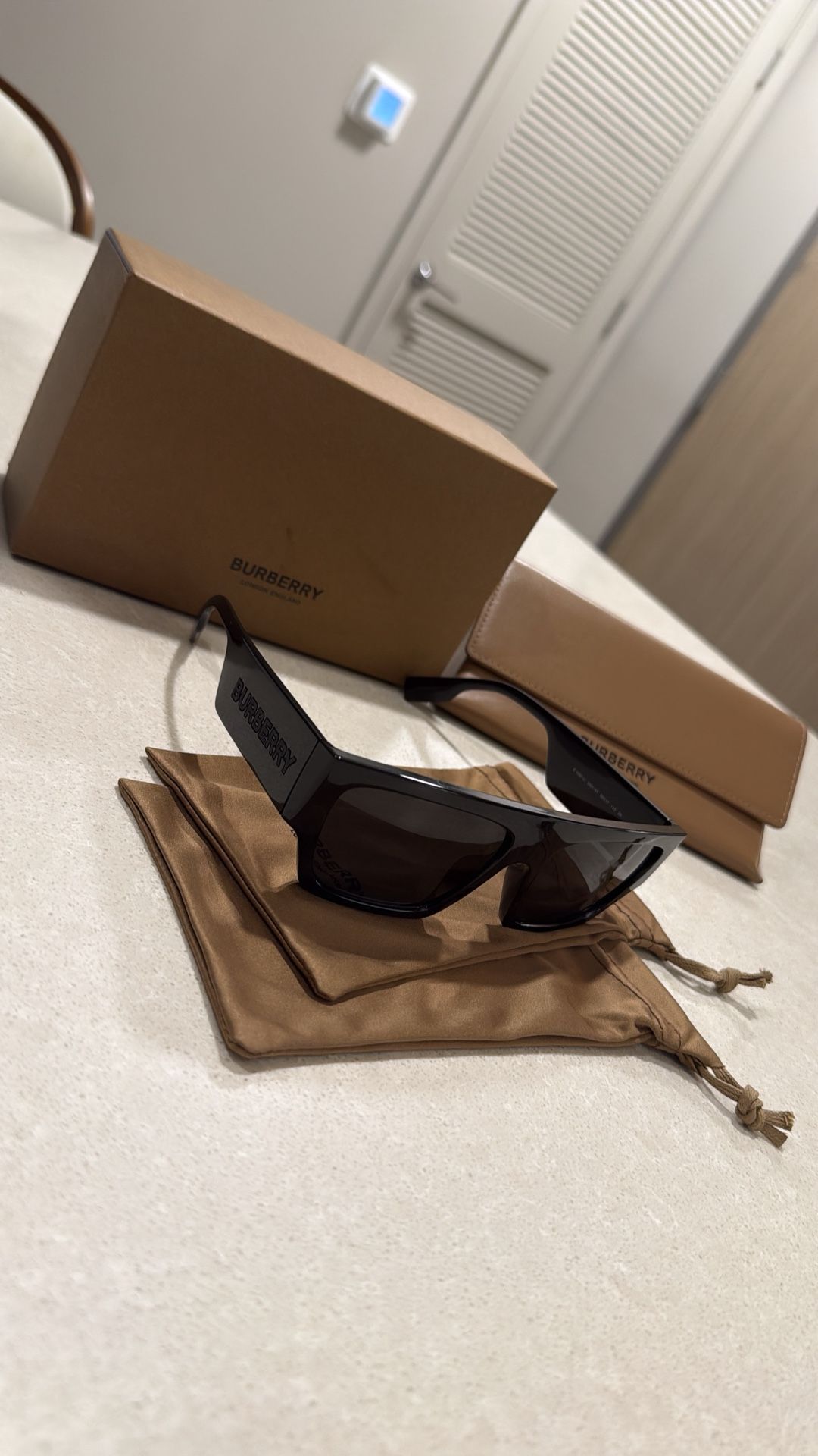 Espejuelos Burberry Color Negro