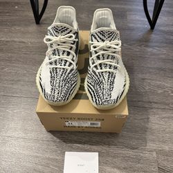 Yeezy 350 Zebra