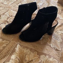 Bella Marie, Size 8.5