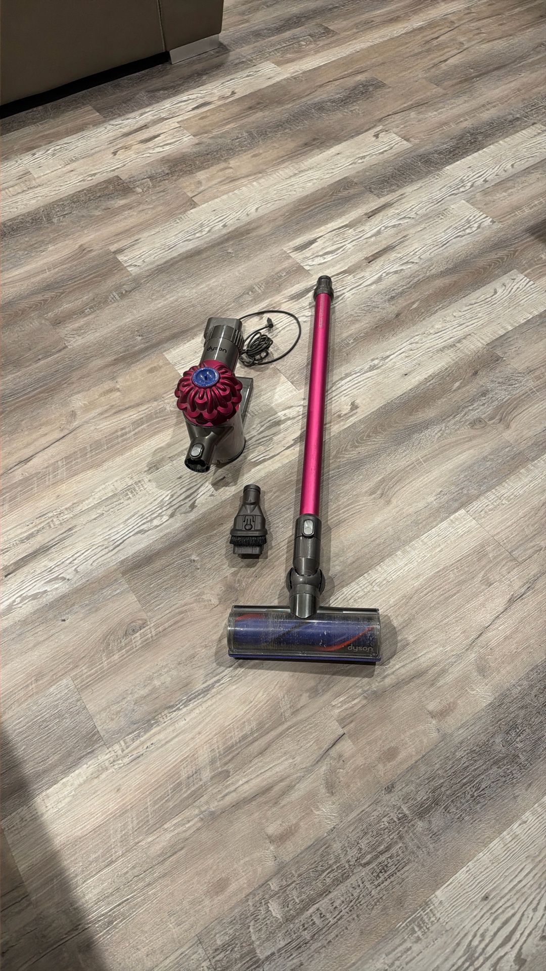 Dyson v6