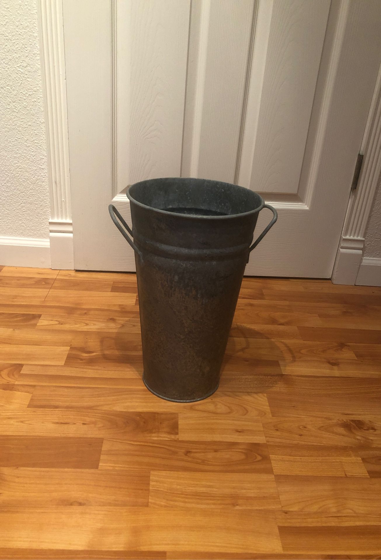 Champagne- beer ice bucket