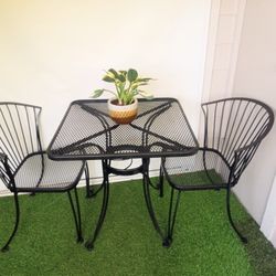 Vintage Wrought Iron Patio Furniture (Restored)