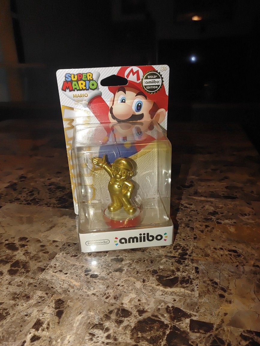Nintendo Gold Mario Amiibo