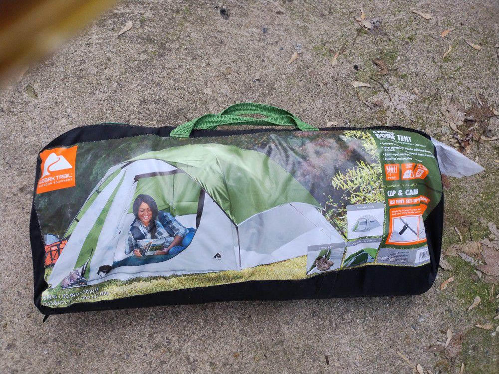 Tent, Sleeping Mat, Sleeping Bag Bundle