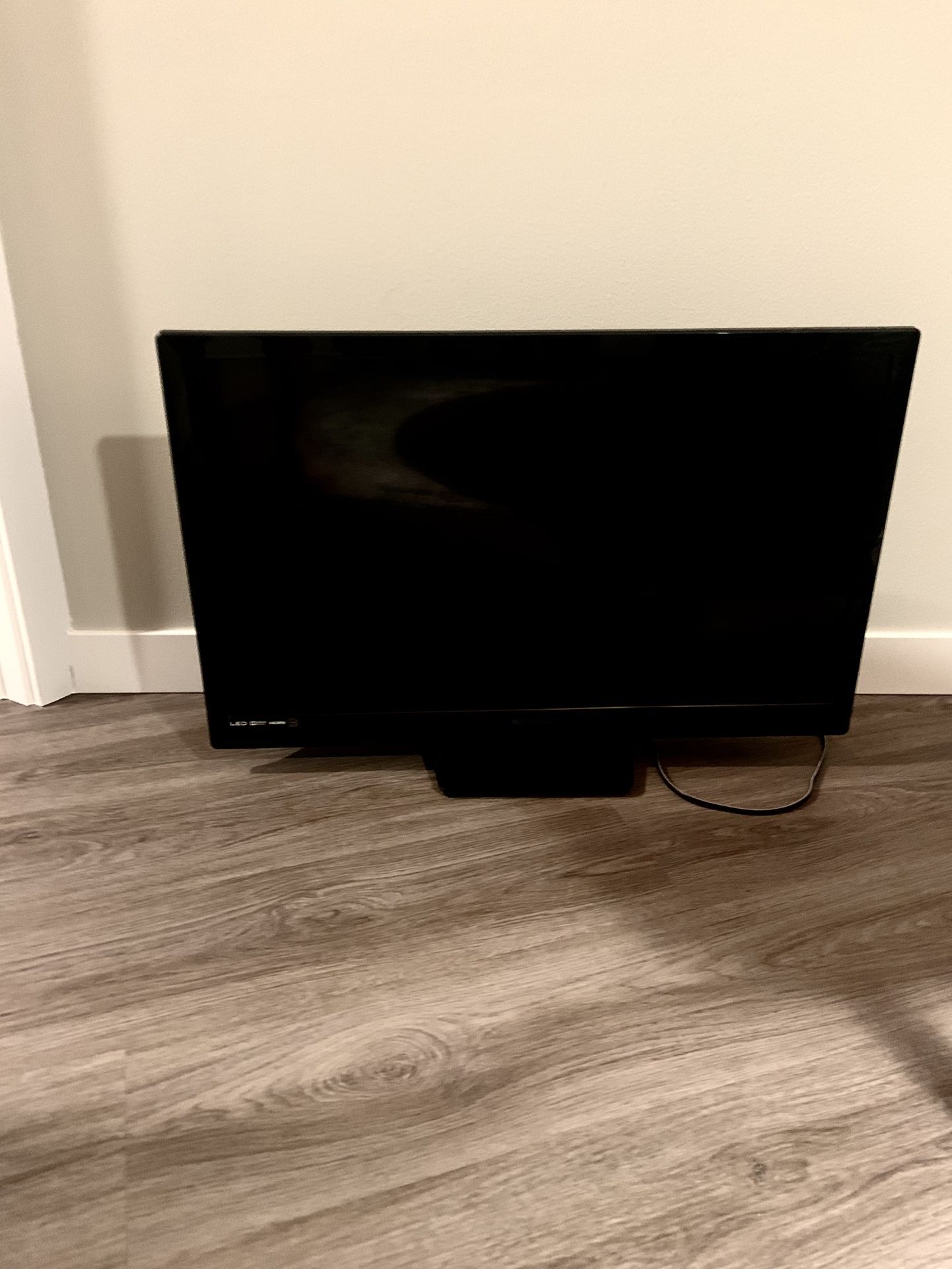 Flat Screen Tv 32”