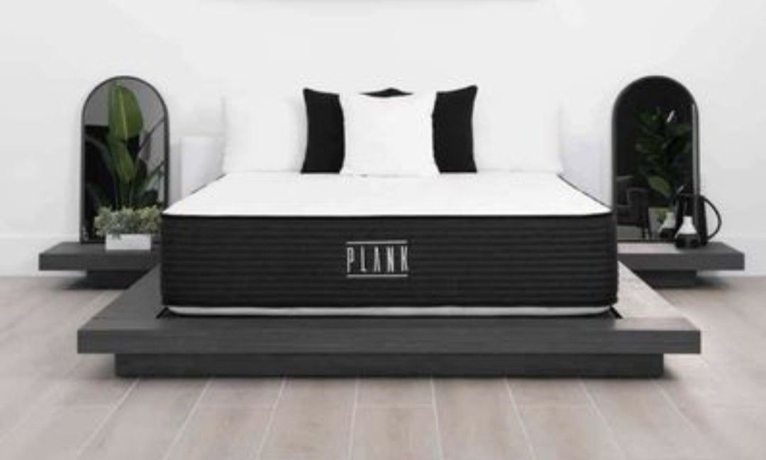 🔥$200! Plank (2023) Firm Luxe California King Hybrid Mattress- Like New, No Stains! Retail Is $1450. Was Asking $700🔥