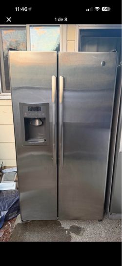 GE Stainless Steel Side-by-Side Refrigerator💦🧊