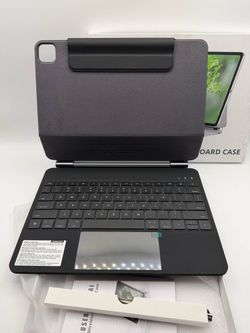 RAYMCRAFT iPad Air 13 & Pro 12.9 Keyboard Case M4/M3/M2 Backlit Trackpad Black