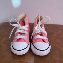 Toddler chucks