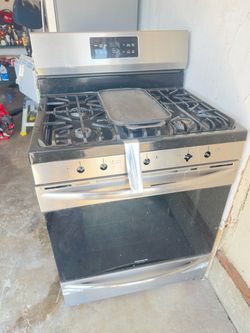 Frigidaire Gallery Stainless Steel Gas Range