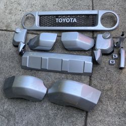 07 Toyota FJ Cruiser Bumper Parts 