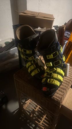 Mens Ski boots
