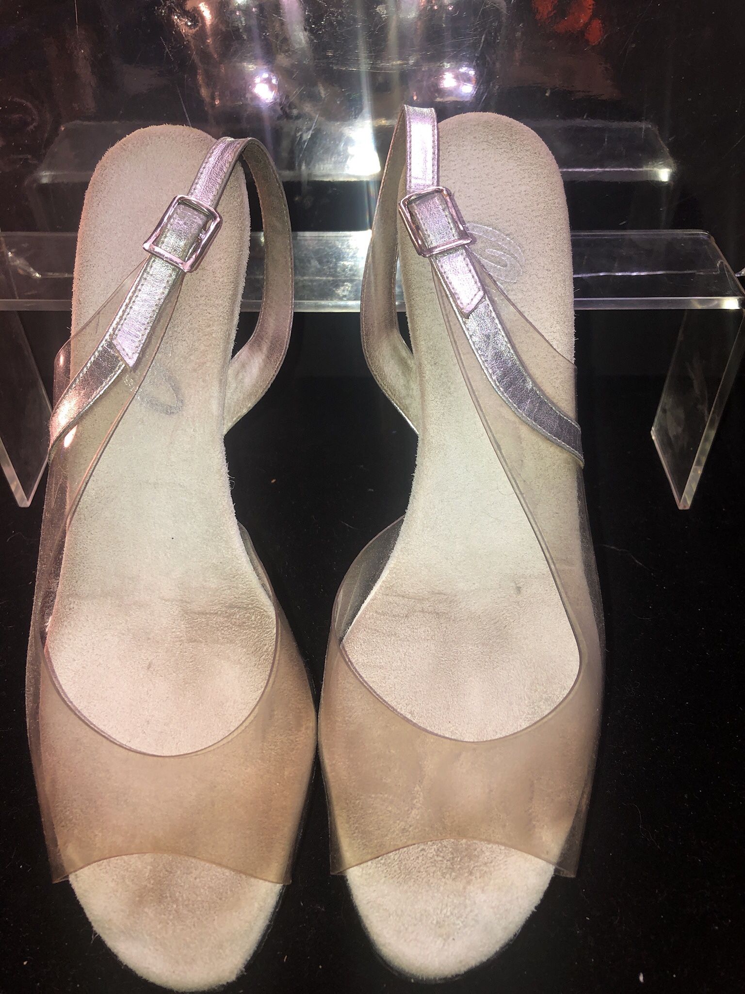 ONEX-CLEAR SANDAL WITH LOW SILVER WEDGE HEEL  (HOT HOT HOT!) SIZE 8