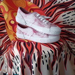 Levi Strauss Pink Tie-Dye Denim Shoes – Women’s Size 8 – Never Worn


