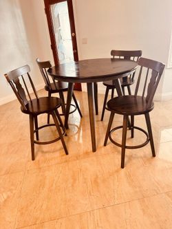 Kitchen table
