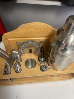 Mixeries Bartender Kit with Bamboo Stand