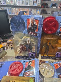 2000 - X-Men (Movie) lot of 6 Storm Figure - ToyBiz NIB