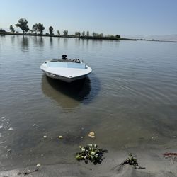 Charger Jet Boat