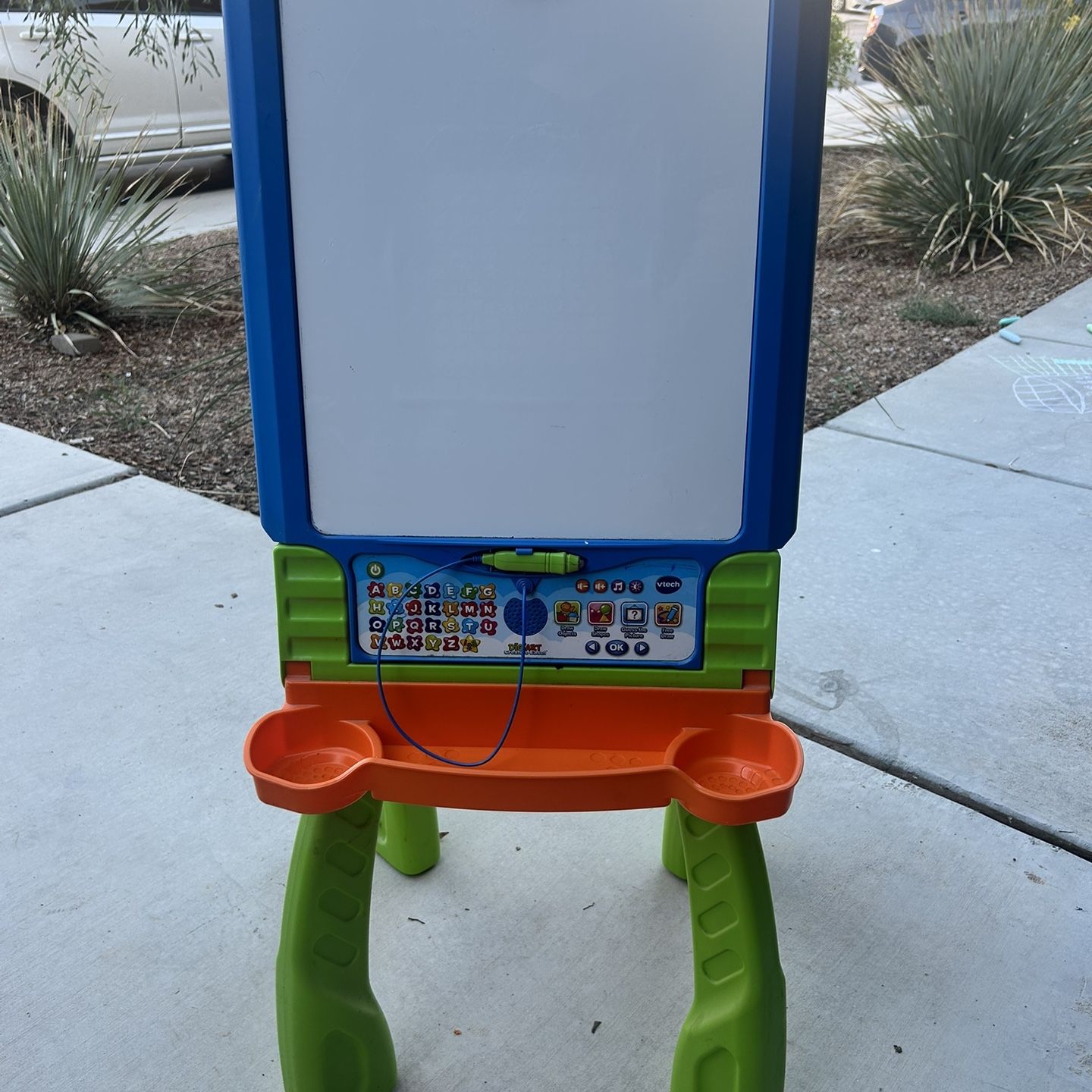 Vtech Learning Easel Vtech Digiart Easel for Sale in Queen Creek, AZ - OfferUp