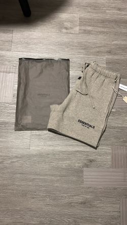 Essentials Short Dark Oat Small