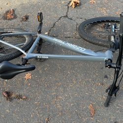 Ozark trail Mountain Bike