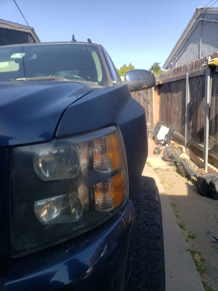 4" 07-13 Silverado Fiberglass Fenders (Pair)