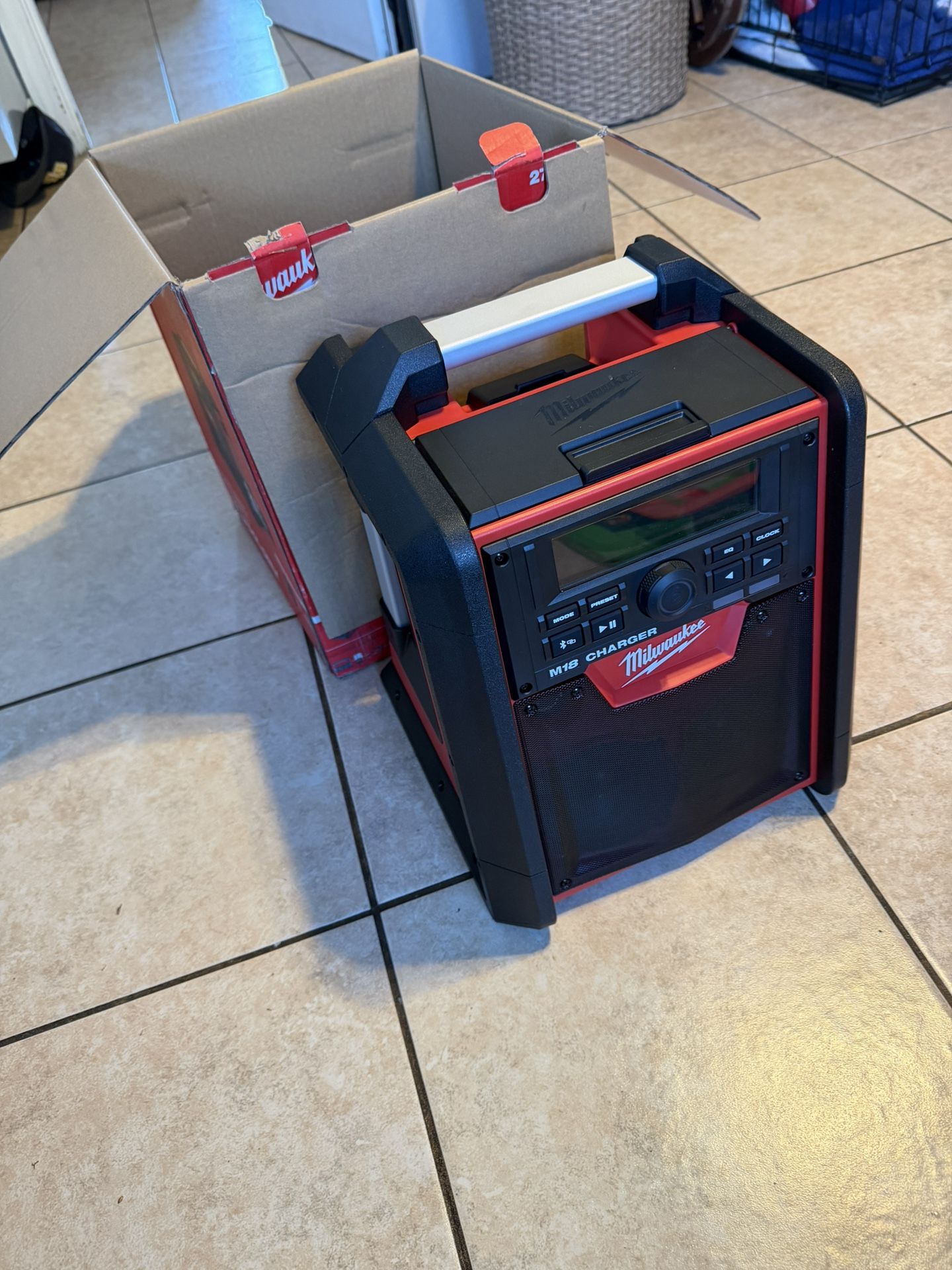 Milwaukee Bluetooth And Radio Speaker 