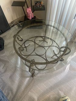Round glass coffee  table