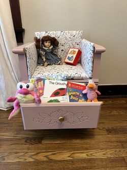 Toddler Reading Chair (pink)