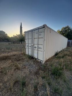 Storage container
