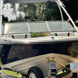 2015 Yamaha Jet Boat – Wake Tower – New Battery – Trailer Included – $19,000