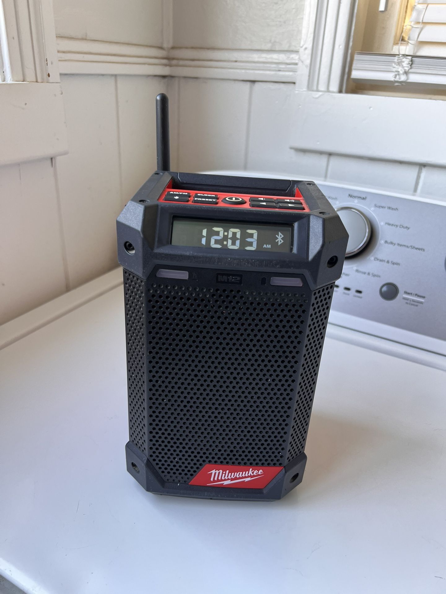 M12 Job-site Radio