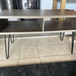 TV STAND ENTERTAINMENT CENTER