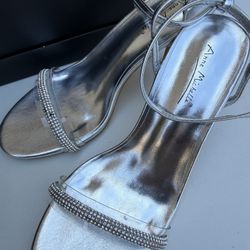 Prom Dress Shoes  Silver - Size 7.5 