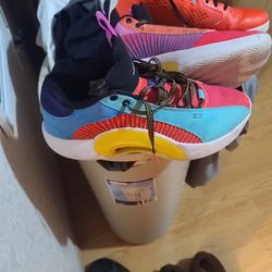 Jordans Colorful-10 Mens...orange..11 Mens