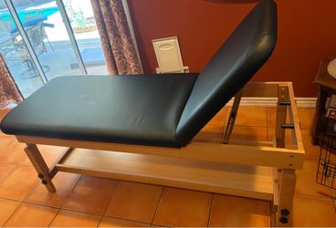 Adjustable Massage Table