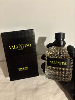 Valentino Uomo Born in Roma Yellow Dream