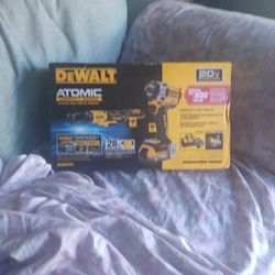 ,DEWALT
20V MAX Lithium-Ion Cordless Combo Kit (2-Tool) with 1.7 Ah Battery and Charger