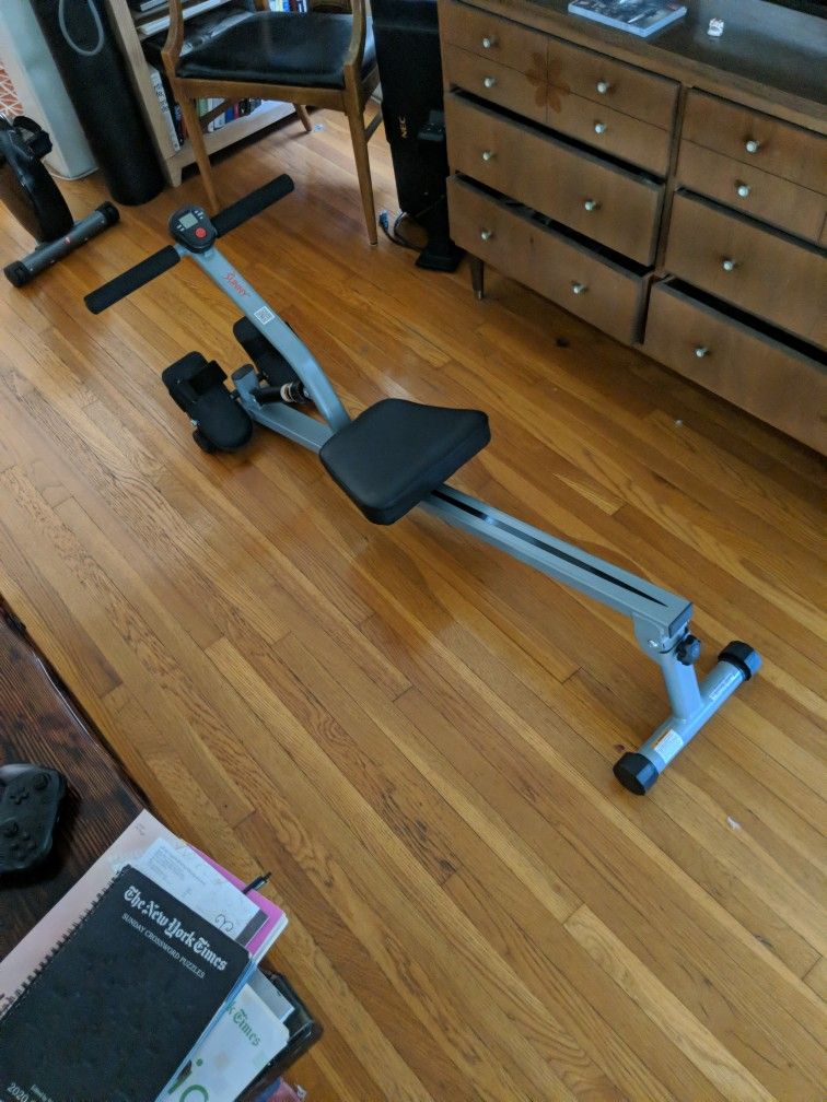 Compact Rowing Machine