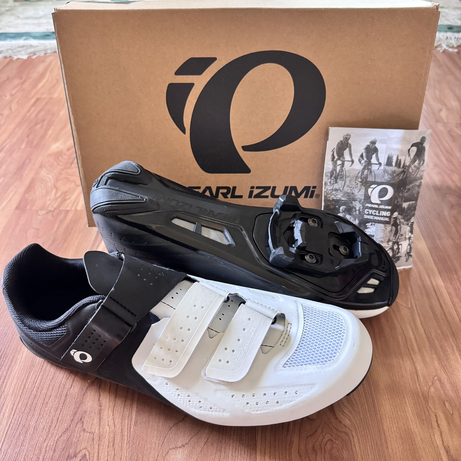 Pearl Izumi Select Road v5 Cycling Shoes w/Cleats White/Black Men 10US/44EU/9UK