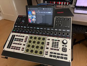 Akai Professional MPC XL