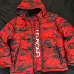 Tommy Hilfiger Red Camo Puffer Jacket Men’s Size Large 