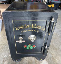 Antique Alpine Safe & Lock Co. Cincinnati Ohio safe