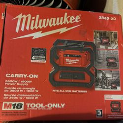 Milwaukee M18 18V Lithium-Ion Cordless 3600-Watt/1800-Watt Battery Powered Power Supply