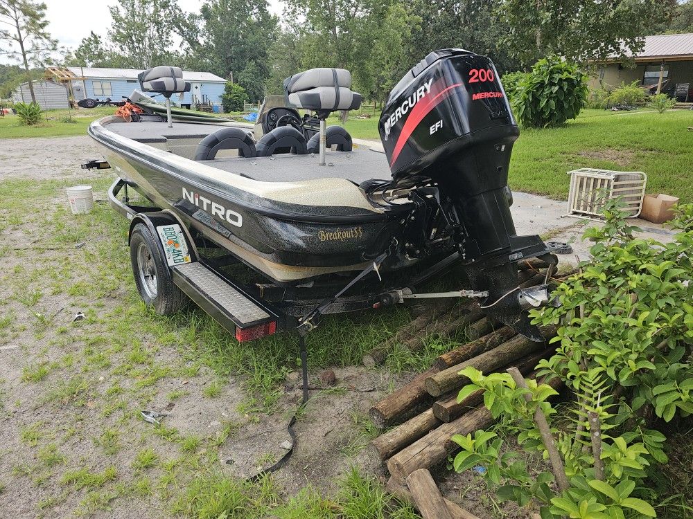2003 Nitro Bass Boat 20 Ft