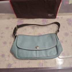 AUTHENTIC VINTAGE COACH Shoulder Bag - Tiffany Blue - Pebbled Leather 