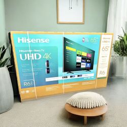 HD318 65” Hisense smart 4k Roku led tv floor model 
